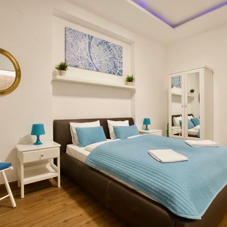 Standard Apartment By Hi5 -Baross Square بودابست المظهر الخارجي الصورة